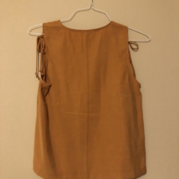 BCBGeneration Sleeveless Shoulder-Tie Tank - Picture 4 of 5